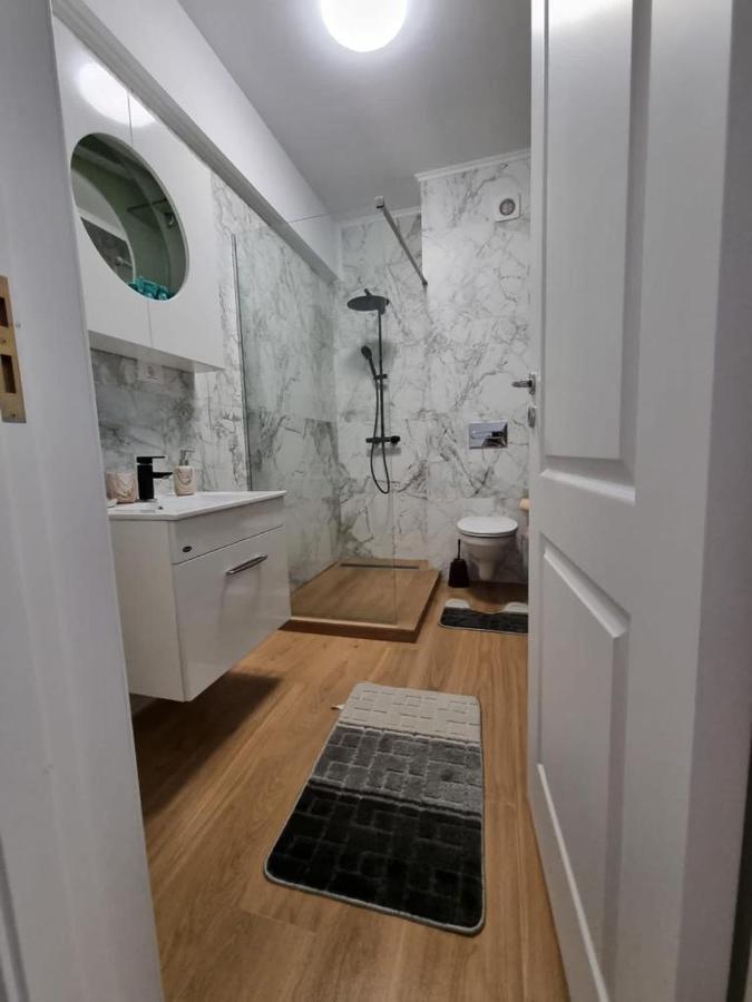 Blue Apartament Mamaia Nord Apartment Navodari Ngoại thất bức ảnh